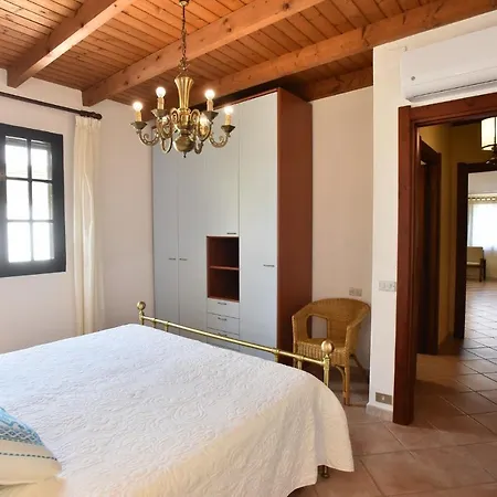 Letizia Apartment *